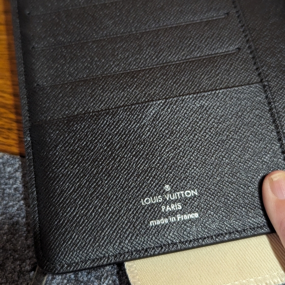 Louis Vuitton Agenda. - Picture 6 of 10